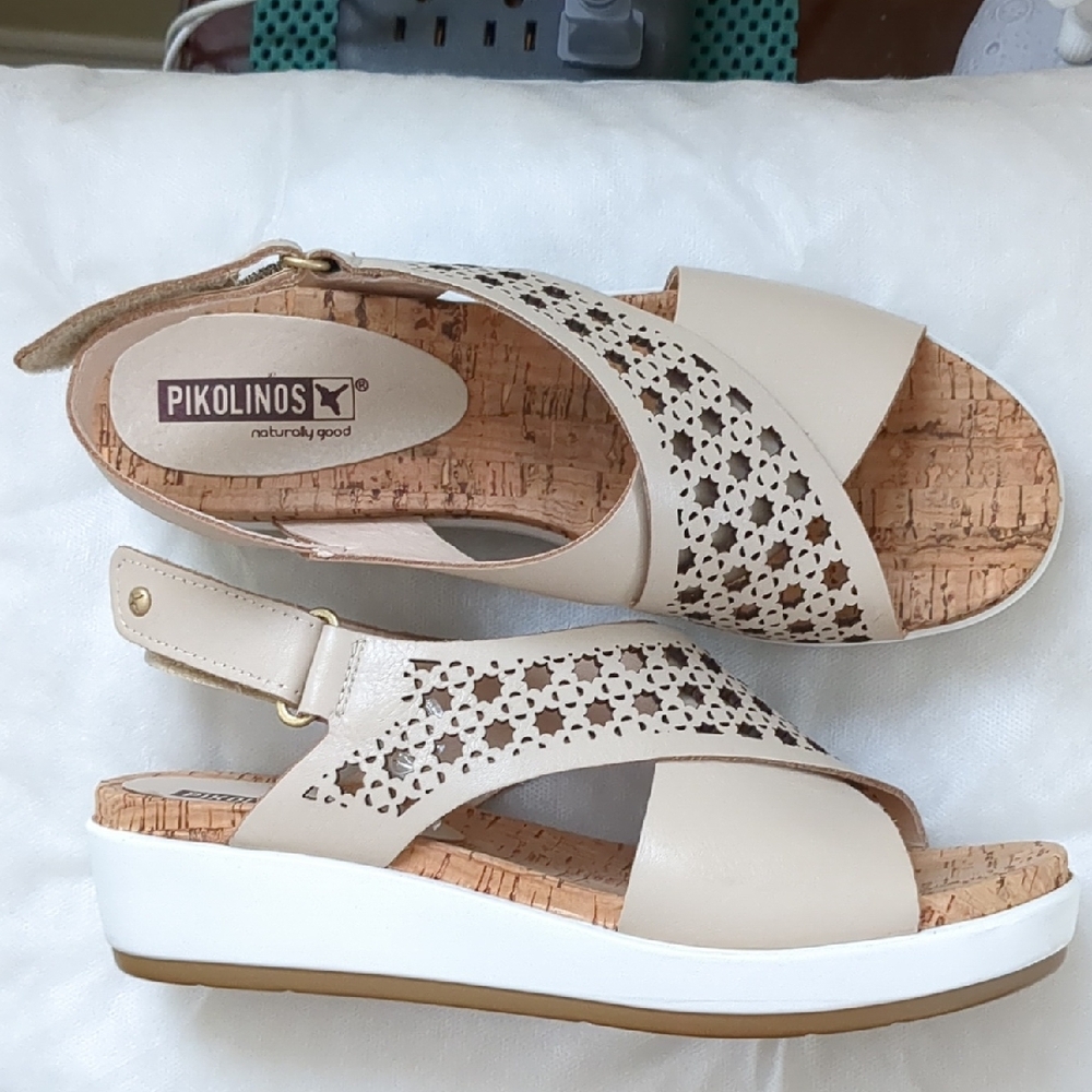 Pikolinos Beige and White Wedge Sandals